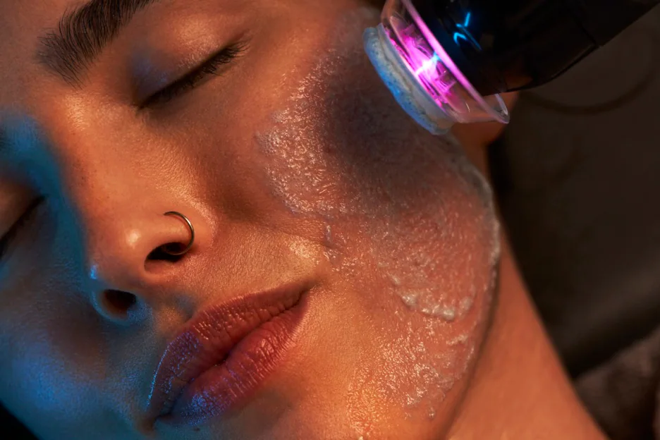 Glo2Facial Oxfoliation treatment
